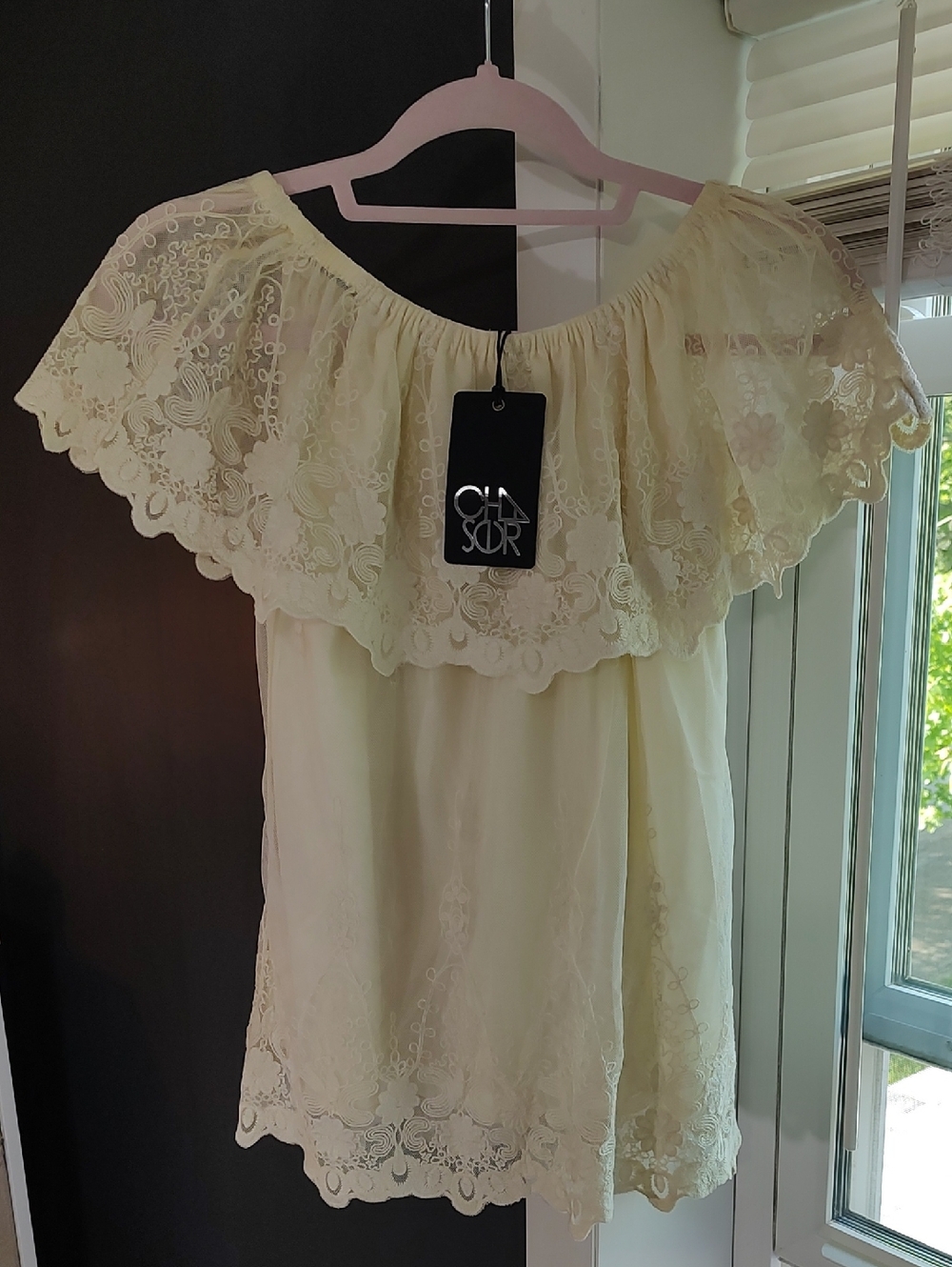Chaser Cream Lace Off-Shoulder Blouse